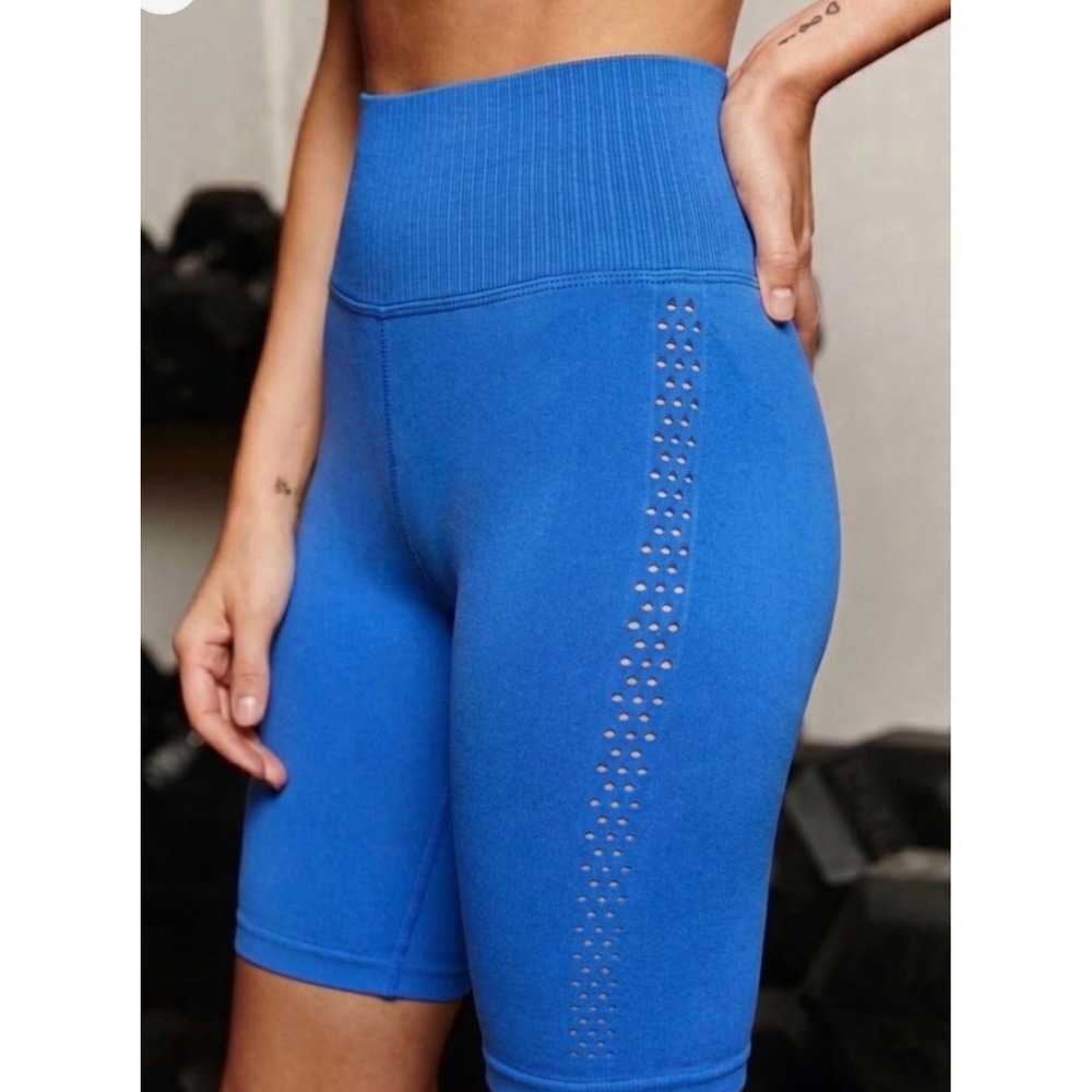 NWOT FREE PEOPLE MOVEMENT Good Karma Short 6.5", XS/S‎